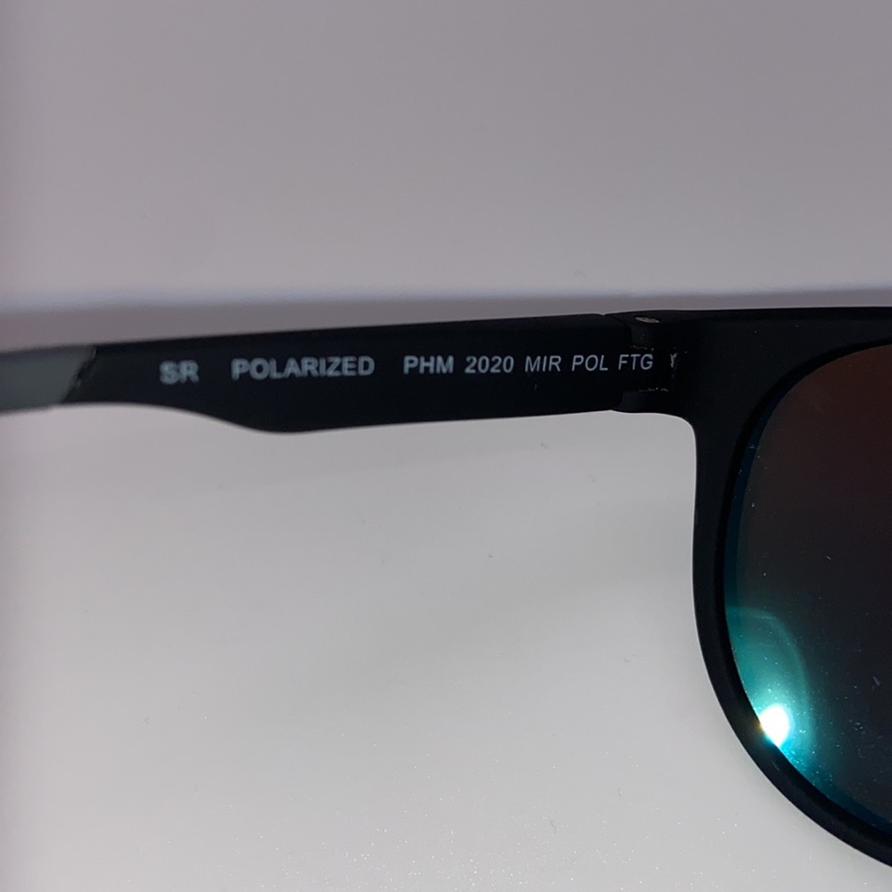 Polarized BLUE LENS W/BLACK FRAME Sunglasses. NWT - Picture 14 of 16